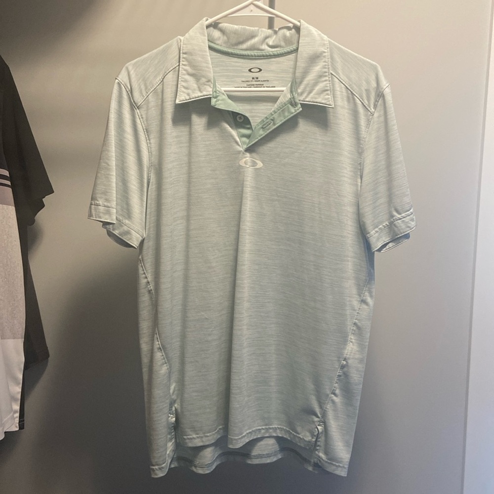 Men’s Oakley polo